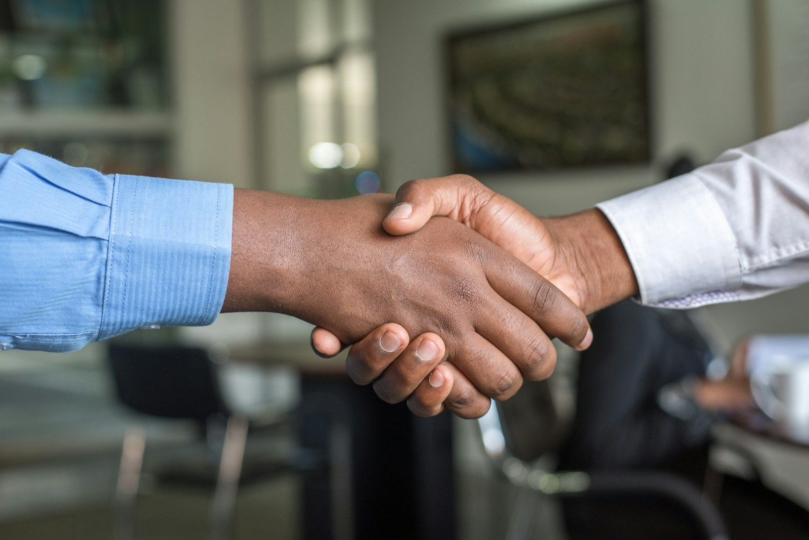 What to Say (and What NEVER to Say) to Insurance Adjusters After an Accident in 2026